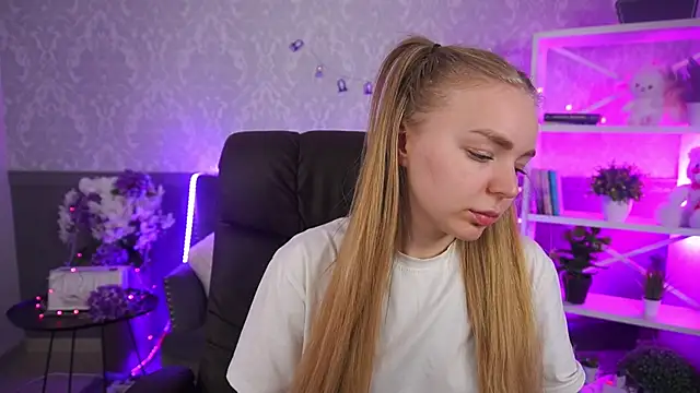 EmilySunshineS online show from November 2025 08:03:02 AM