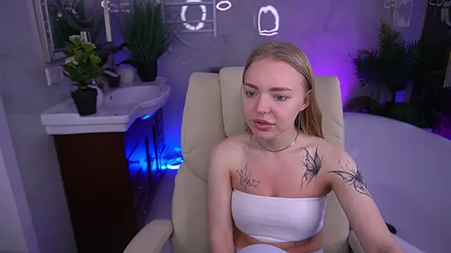 EmilySunshineS online show from June 2026 07:02:02 AM