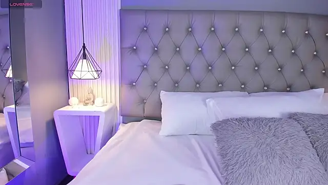 VioletthaRous online show from March 2026 10:37:01 PM