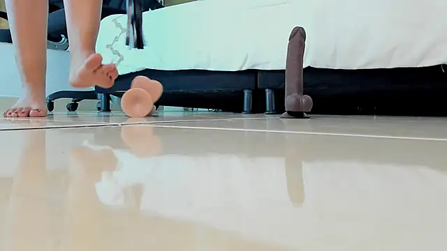 Ellaochoa online show from March 2025 05:18:02 PM