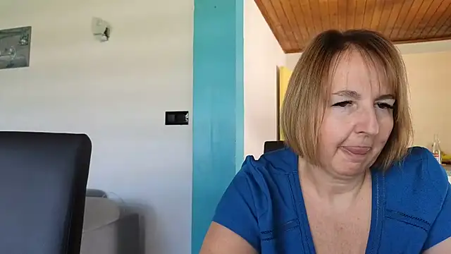 Snapshot of Sandcoq chatting on June 2026 10:46:01 AM Sandcoq online show from June 2026 10:46:01 AM