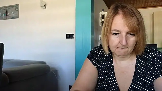 Snapshot of Sandcoq chatting on June 2026 07:51:01 AM Sandcoq online show from June 2026 07:51:01 AM