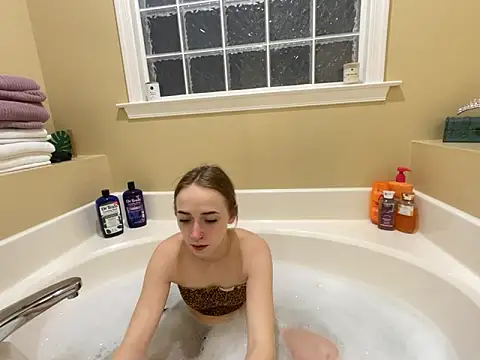 Maxinebabyyy online show from February 2025 12:59:01 AM