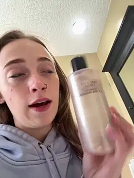 Maxinebabyyy online show from March 2025 03:42:01 PM