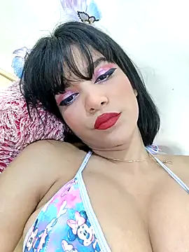 Snapshot of misskitty19-01 chatting on January 2025 10:12:01 PM misskitty19-01 online show from January 2025 10:12:01 PM