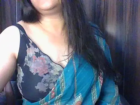 santurmom online show from February 2026 06:47:01 PM