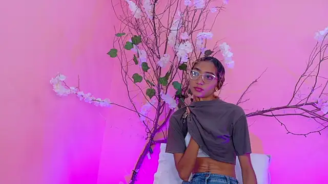 Charlotte Love10 online show from March 2026 11:46:02 AM