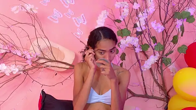 Snapshot of Charlotte_Love10 chatting on May 2026 12:57:01 PM Charlotte Love10 online show from May 2026 12:57:01 PM