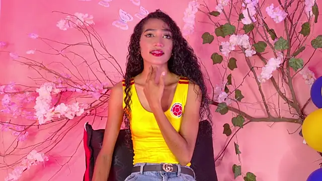 Snapshot of Charlotte_Love10 chatting on May 2026 09:38:01 PM Charlotte Love10 online show from May 2026 09:38:01 PM