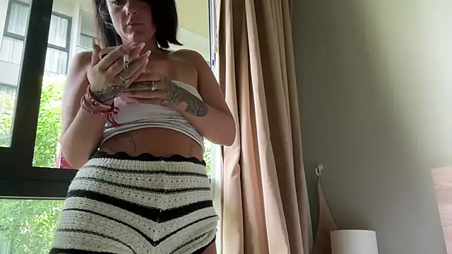 Leylah Linda online show from April 2026 07:31:01 AM