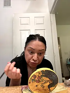 AlyssiaAmoreXO online show from October 2025 08:13:02 PM