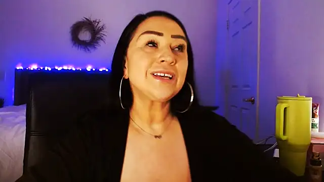 Snapshot of AlyssiaAmoreXO chatting on July 2026 07:18:02 PM AlyssiaAmoreXO online show from July 2026 07:18:02 PM