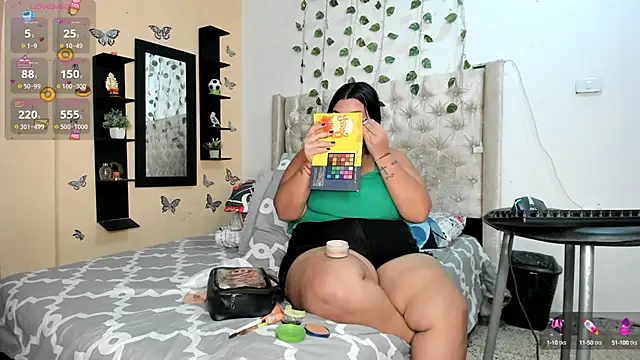 Snapshot of Marycurvysex1 chatting on January 2025 02:53:01 AM Marycurvysex1 online show from January 2025 02:53:01 AM