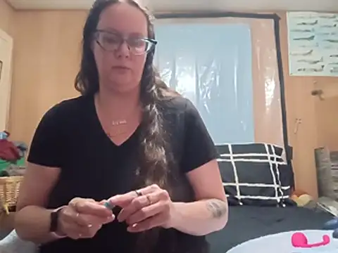 TheGoldenLotus online show from May 2026 06:44:01 AM
