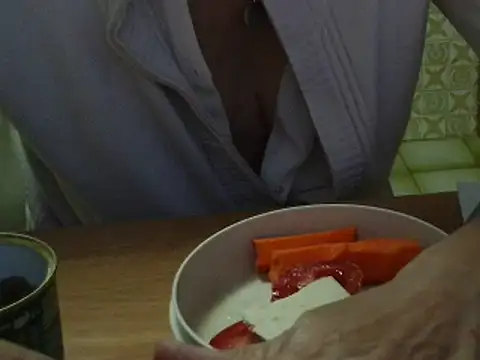 Snapshot of VeneRed chatting on October 2025 04:03:02 PM VeneRed online show from October 2025 04:03:02 PM