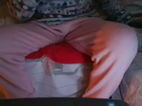 Snapshot of VeneRed chatting on November 2025 09:25:01 PM VeneRed online show from November 2025 09:25:01 PM