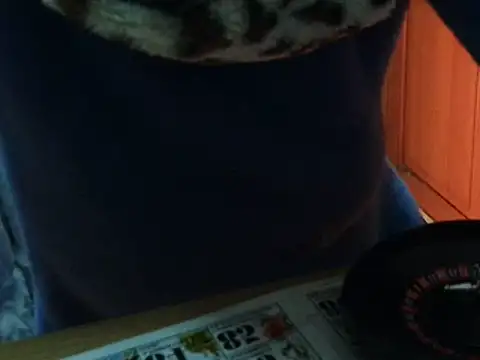 Snapshot of VeneRed chatting on November 2025 05:02:02 AM VeneRed online show from November 2025 05:02:02 AM