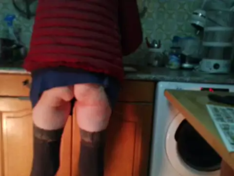 Snapshot of VeneRed chatting on November 2025 04:07:02 PM VeneRed online show from November 2025 04:07:02 PM