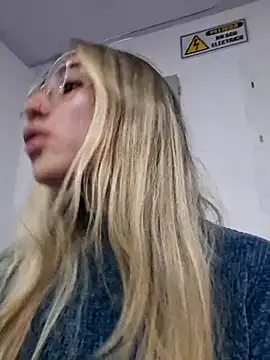 Snapshot of Scarlett_Khan chatting on February 2025 06:06:02 AM Scarlett Khan online show from February 2025 06:06:02 AM