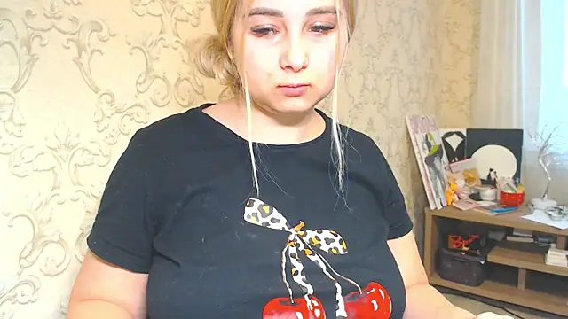 DolphinDreams online show from April 2026 01:14:02 PM