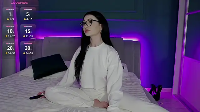 AllisonSky online show from April 2026 02:53:01 PM