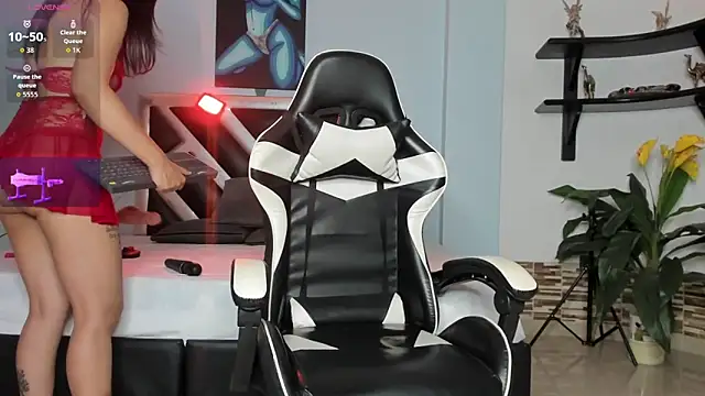 valeria hurtado online show from April 2026 11:11:01 AM