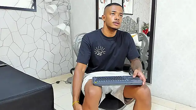 jackmacson online show from December 2024 07:50:02 PM