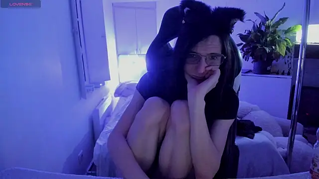 CeriseLapine online show from March 2025 06:32:01 PM