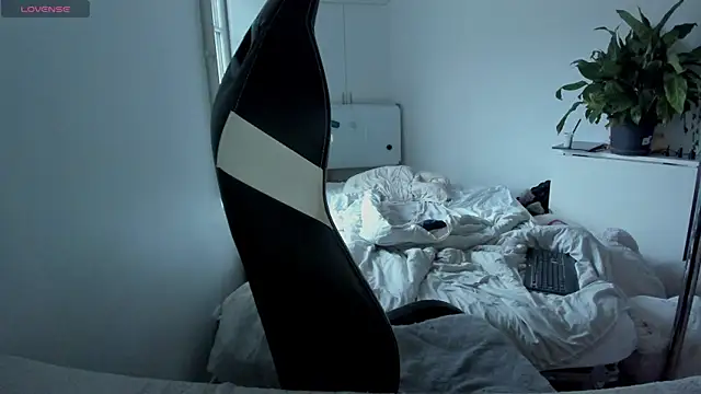 CeriseLapine online show from March 2025 04:14:02 PM