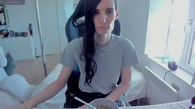 CeriseLapine online show from March 2025 08:32:01 AM