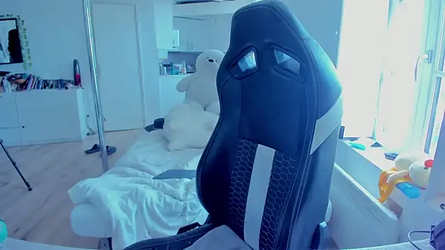 CeriseLapine online show from March 2025 08:39:01 AM