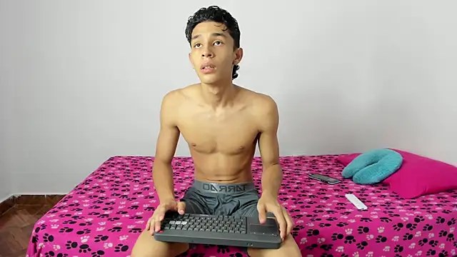 evanscollins online show from January 2025 12:01:01 AM