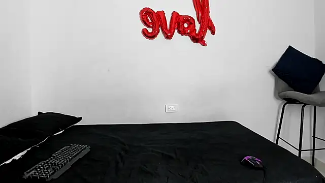 evanscollins online show from November 2025 12:32:01 AM