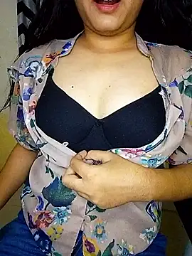 Snapshot of Indianhyna chatting on September 2025 07:52:01 AM Indianhyna online show from September 2025 07:52:01 AM