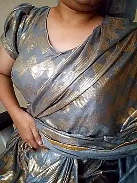 Snapshot of Indianhyna chatting on September 2025 07:12:01 AM Indianhyna online show from September 2025 07:12:01 AM