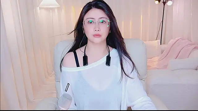 Snapshot of Daisy7_11 chatting on June 2026 12:44:02 PM Daisy7 11 online show from June 2026 12:44:02 PM