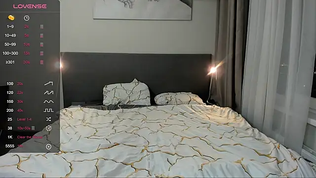 jesssicamooon online show from October 2025 06:42:01 PM