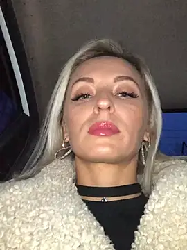 Diamond Bunny  online show from January 2025 01:24:02 PM