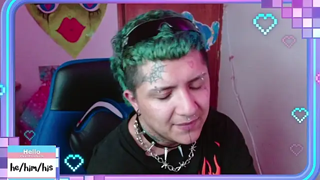 Snapshot of masterkevinftm chatting on February 2025 01:01:01 PM masterkevinftm online show from February 2025 01:01:01 PM