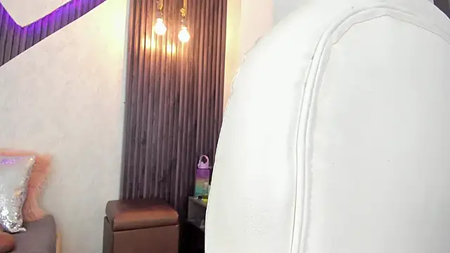 laurin clauz  online show from October 2025 03:42:01 PM