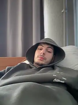 Snapshot of youssef00711 chatting on February 2025 11:41:02 AM youssef00711 online show from February 2025 11:41:02 AM