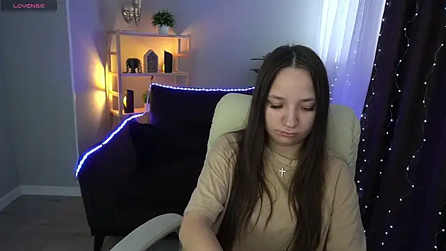 ElysLunar online show from January 2025 06:17:01 AM