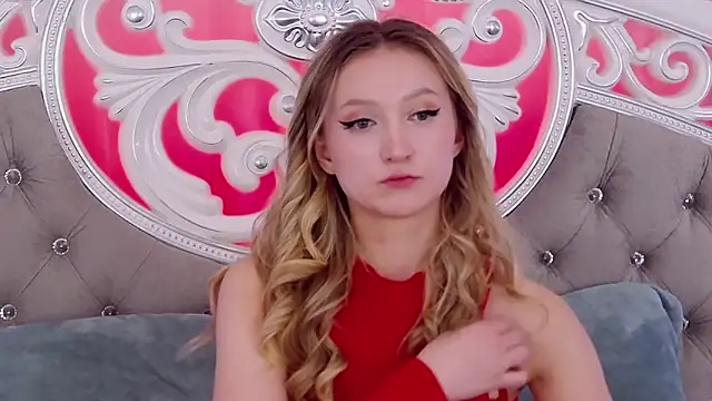 MiaNixan online show from January 2025 07:46:02 AM