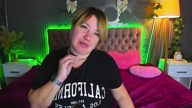 CurlyDreams online show from February 2026 05:48:01 AM