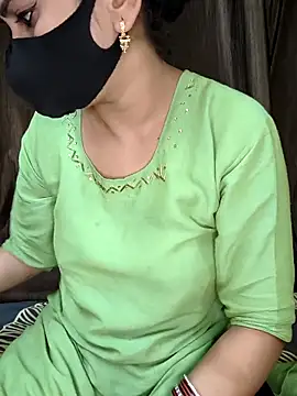 kaveerpooja947 online show from September 2025 04:21:02 PM