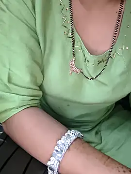 kaveerpooja947 online show from October 2025 04:50:01 PM