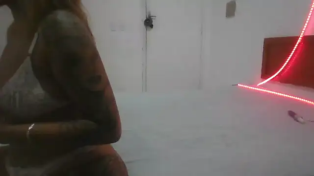 Gabrielleof online show from December 2024 10:00:01 PM