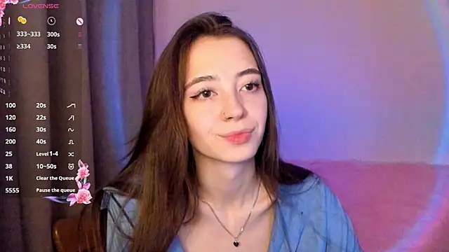 EvaBradley online show from November 2025 06:32:01 PM