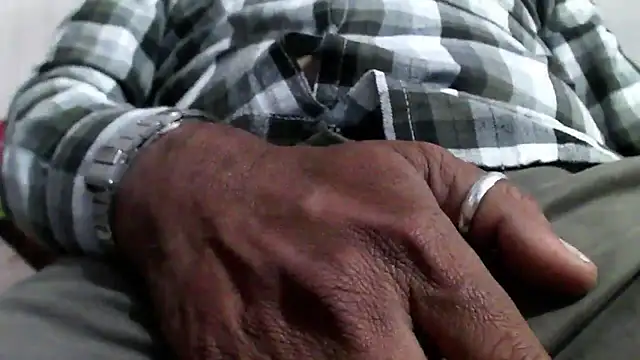 Snapshot of GO_LALA chatting on December 2024 08:33:02 AM GO LALA online show from December 2024 08:33:02 AM