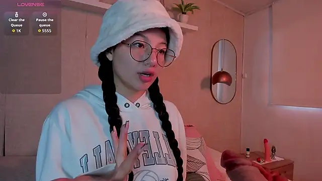 Eva depp online show from November 2025 01:22:01 PM